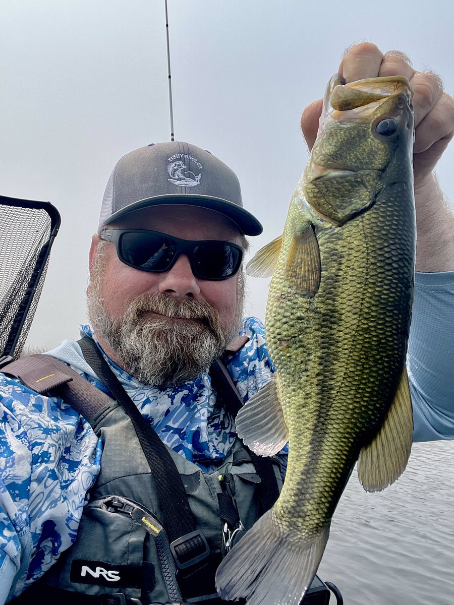 FishyAngler's tweet photo. Had a slow morning. Got only this two pond residents… 😁
#fishyangler #northernsnakehead #delawarefishing #kayakfishing #bassfishing #pondfishing https://t.co/drP5B4DHQJ