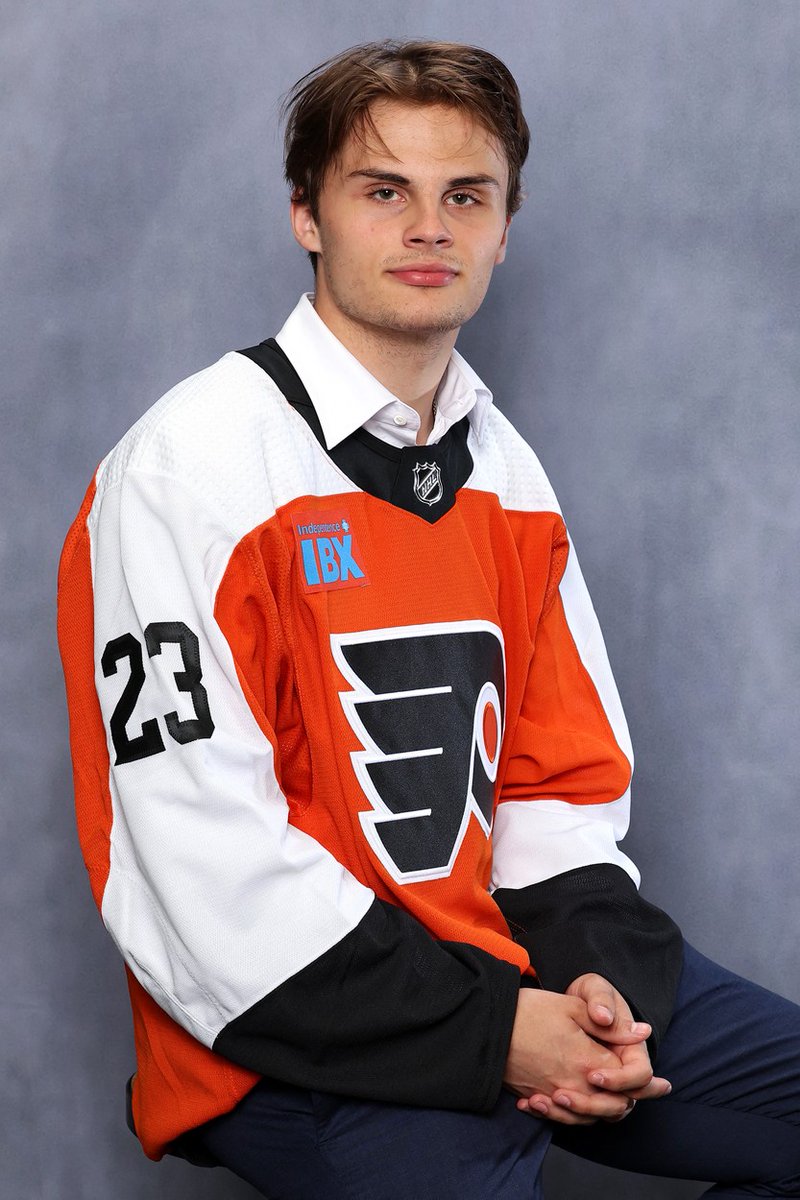 Portrétová fotografia Alexa Čiernika. 👌

#FueledByPhilly 🇸🇰 #NHLDraft #2023NHLDraft
