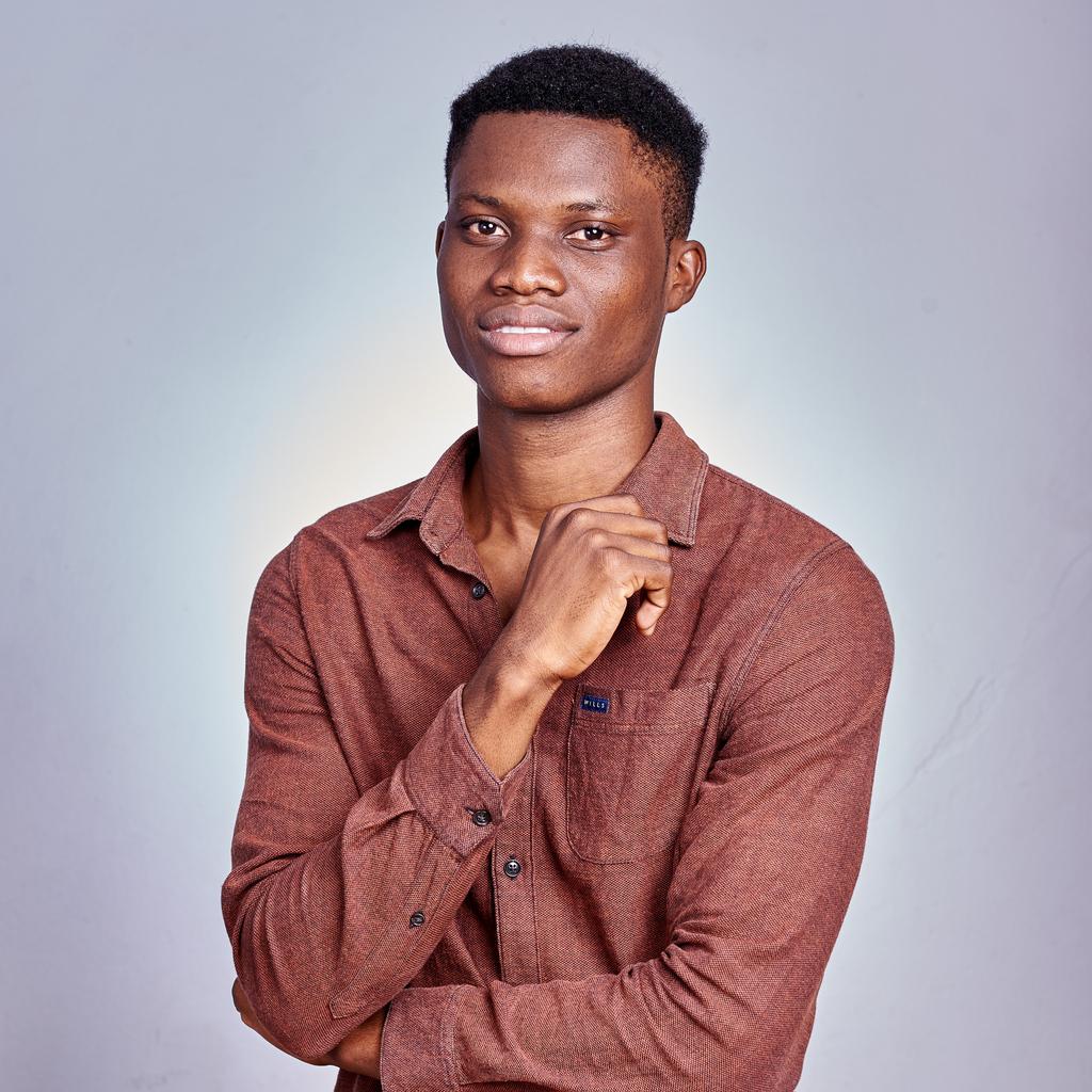 Nous vous présentons Azagba Roméo, développeur full stack et chef projet à #LIGHTlab. 
Pour son dévouement, son professionnalisme et sa persévérance remarquable ce mois, LIGHT Innovation le félicite. 

Bravo pour ton engagement et ta contribution à l'équipe !

Keep working 💡