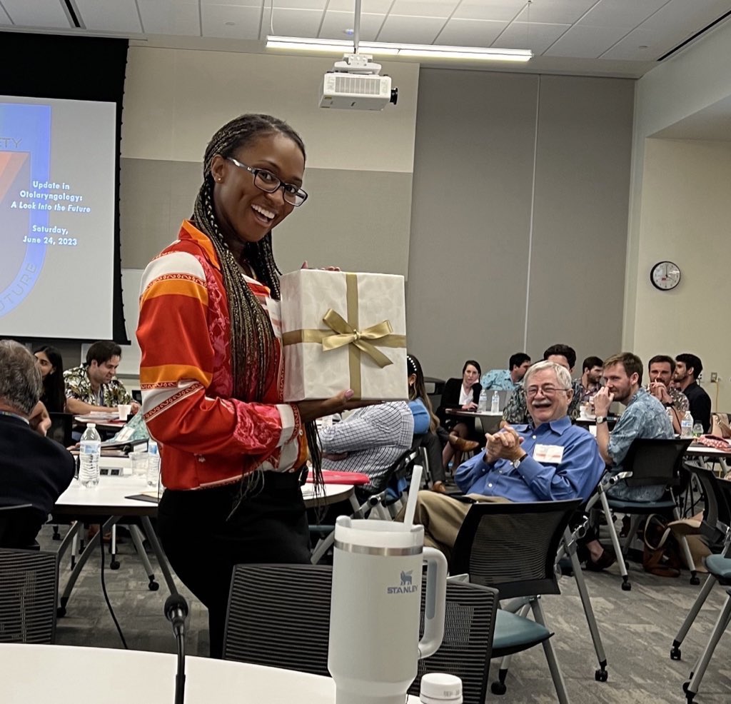 I had an amazing time this past weekend learning about the Future of ENT at the 15th annual Byron Bailey Surgical Society Meeting from experts in the field! I also left with a nice prize 😁 Theme: Hawaiian 🌺 #ENT #MedicalConference #Medtwitter #ENTtwitter