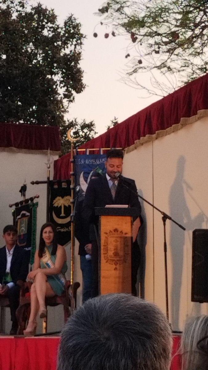 Pablo Montoro pregonero de las Fiestas de Moros y Cristianos del Barrio de San Blas. 
Nos introduce en los cinco sentidos gastronómicos para sentir las Fiestas 
<a href="/Silvia_Castell_/">Silvia Castell López</a> 
<a href="/VictoriaMelgosa/">Victoria Melgosa Sancho</a>