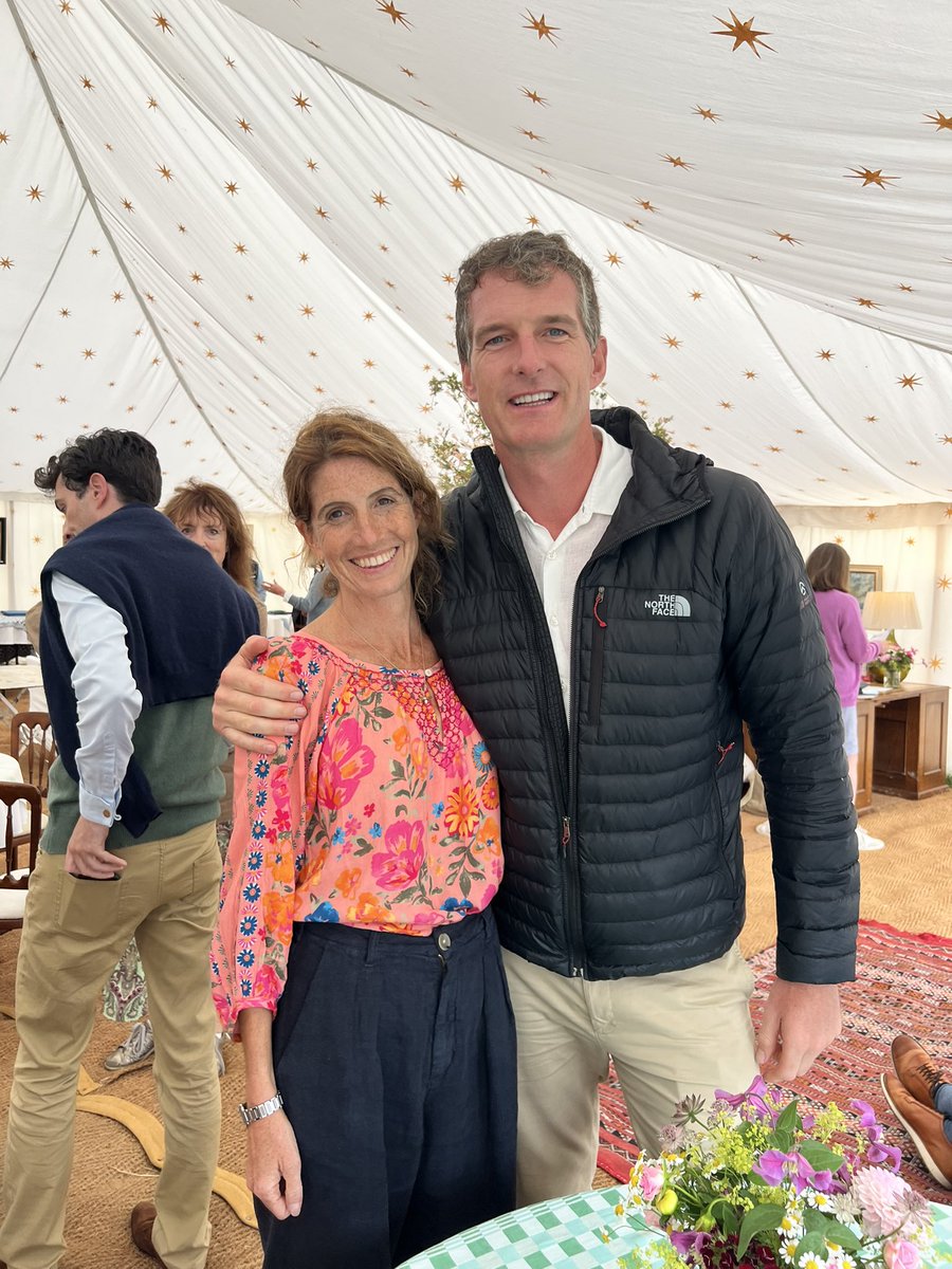 Thanks to @thehistoryguy for a fantastic conversation about my book #TheEmpressandtheEnglishDoctor at Chalke Valley History Festival @CVHISTORYFEST - the best talks, definitely the best audiences, and the best tents!