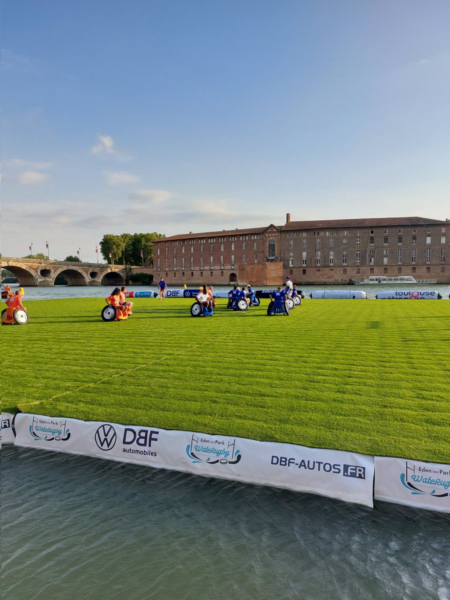 En direct du <a href="/WateRugby/">Eden Park WateRugby 🏉💦</a> 🏉💦
Coup d'envoi du premier match exhibition rugby à 7 en fauteuil donné par Sylvain Couthier et Damien Seguin - Voile Groupe APICIL  ✅️

#engagé #handisport #inclusion #DifférentEtPerformant