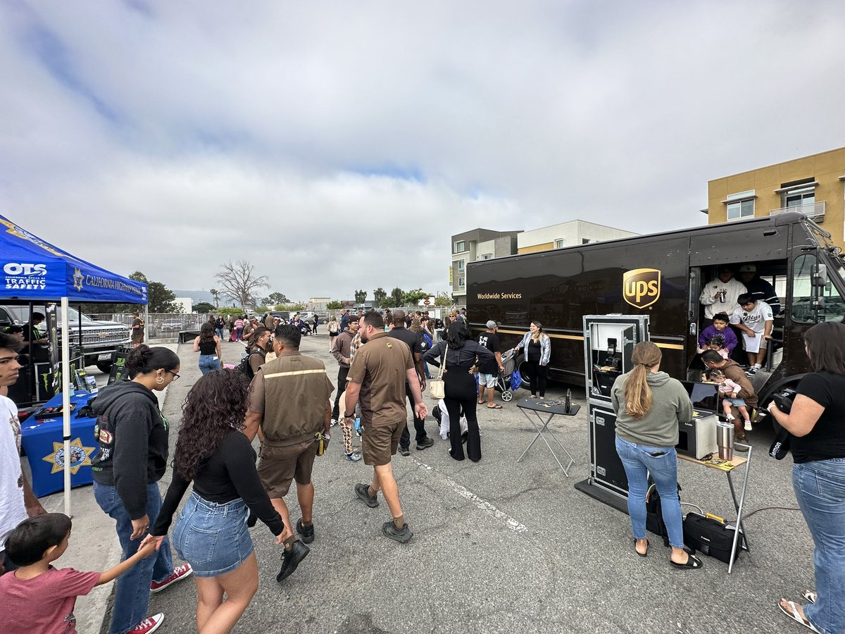 Awesome time at the UPS San Marcos wave off! Tons of families and little ones getting the chance to see their parent’s work and to wave them goodbye!