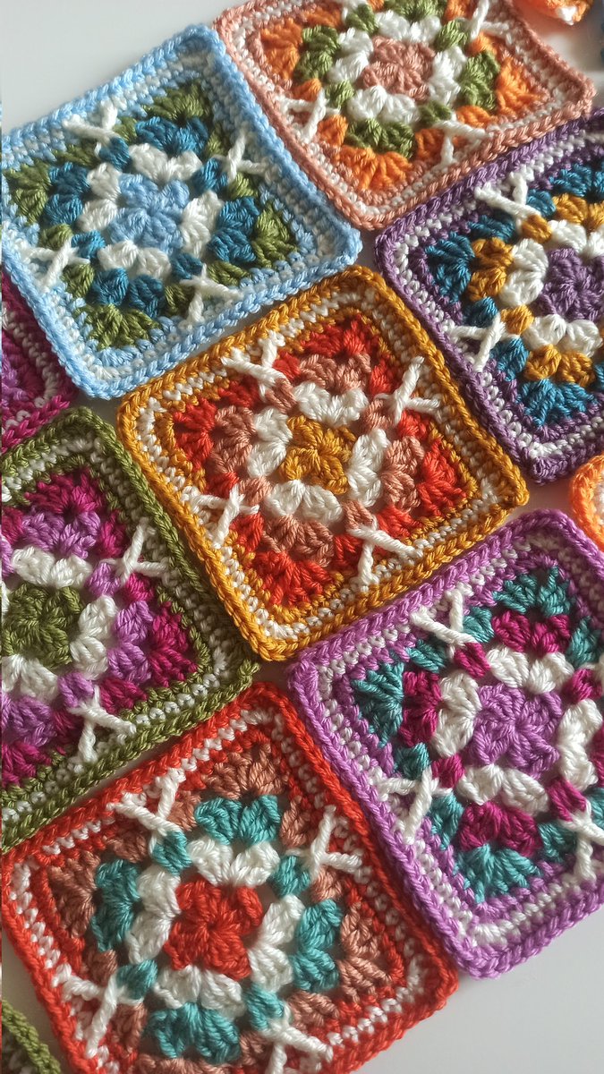 Working on a Persian tiles crochet blanket atm. These are its granny squares. More pictures will come soon 😊🧶 #crochet #crochetblanket