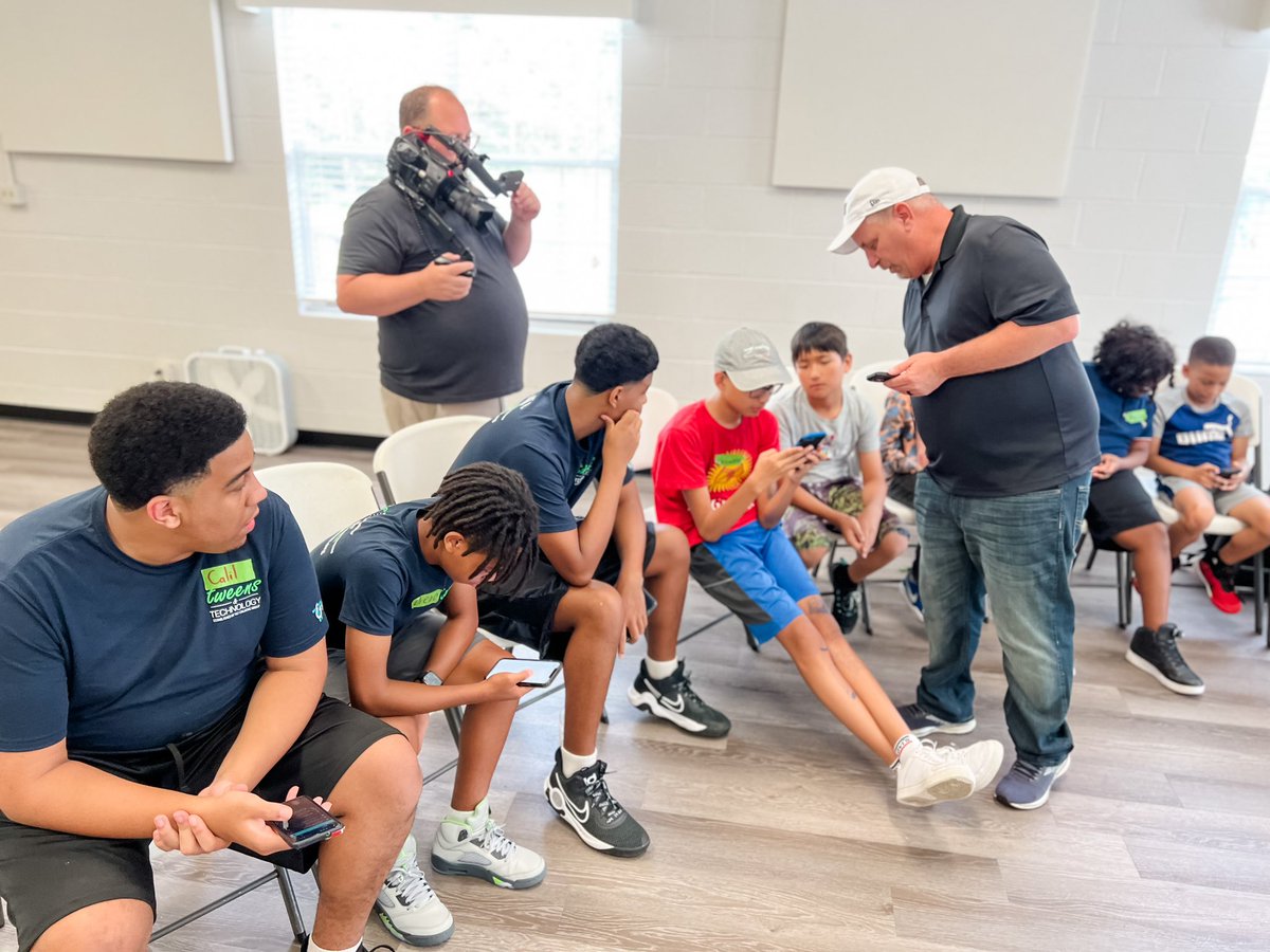 Tweens & Technology tweet media