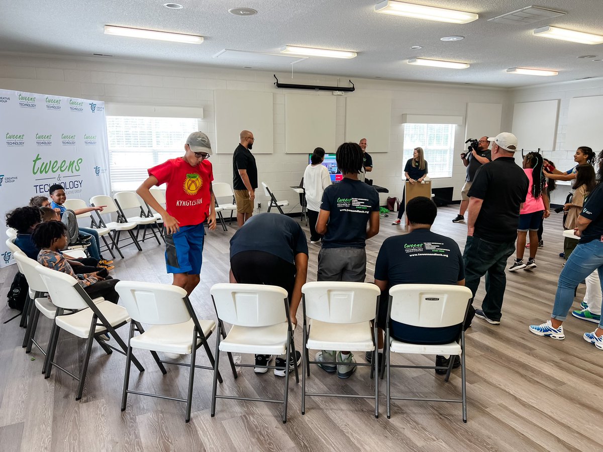 Tweens & Technology tweet media