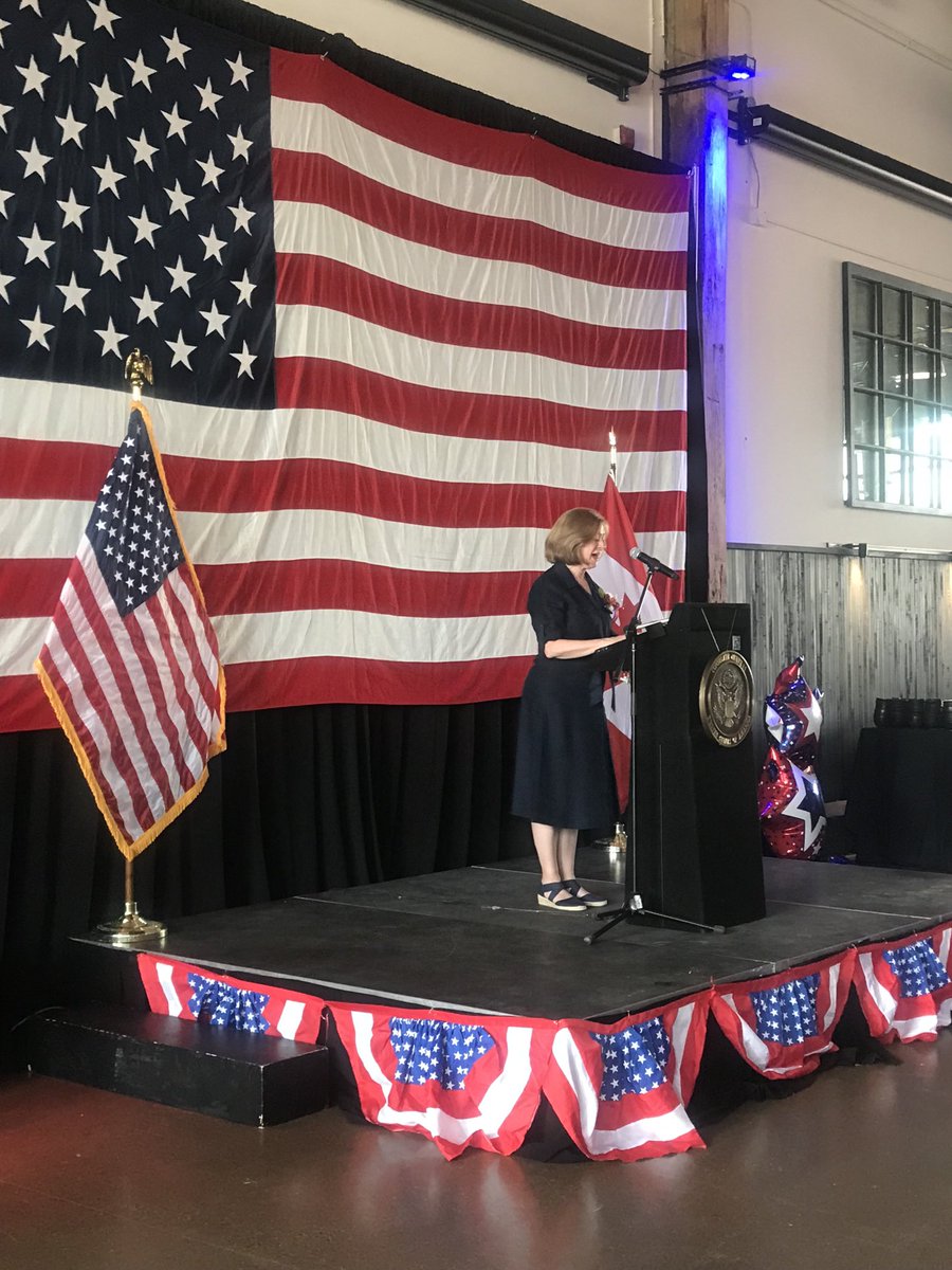 Celebrating #July4th in advance, side by side our #americanfriends #usa Consul General Susan Crystal &amp; ⁦<a href="/usconstoronto/">US Consulate Toronto 🇺🇸🇨🇦</a>⁩ ⁦<a href="/AmChamToronto/">AmCham Toronto-GTA</a>⁩ ⁦<a href="/AmChamCanada/">AmCham Canada</a>⁩