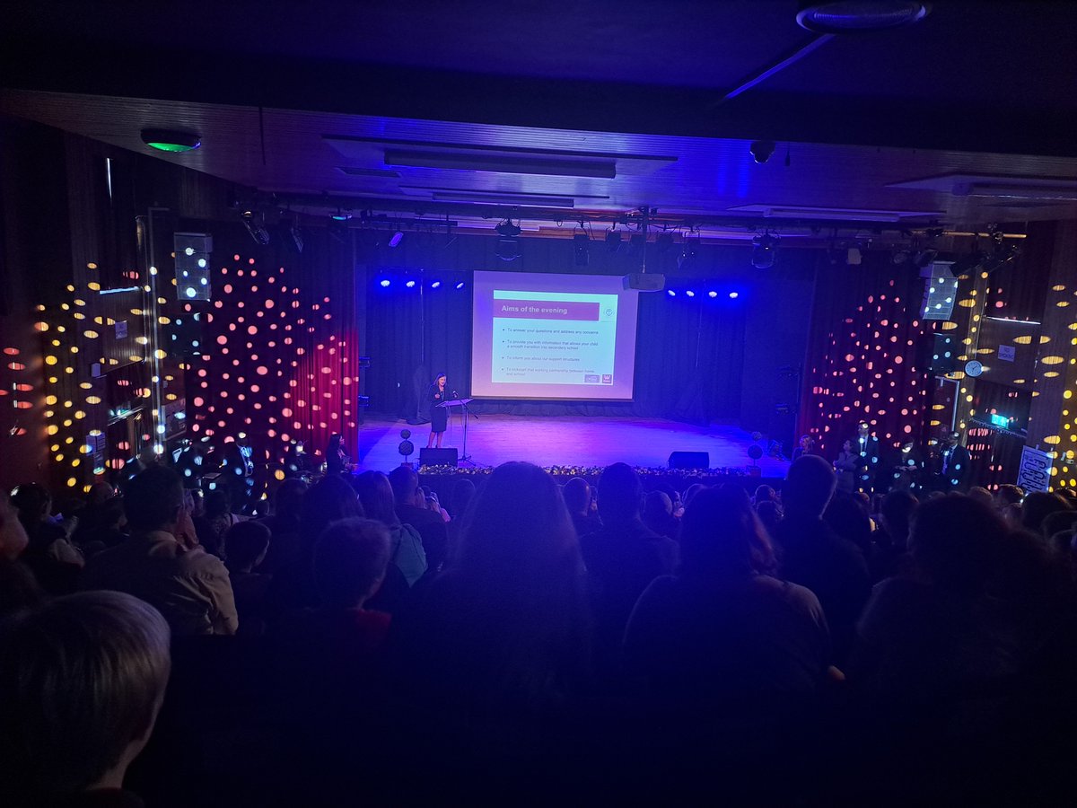 WyrleyAcademy's tweet image. We had a wonderful day yesterday welcoming our new Year 7's into school. Huge well done to our current Year 7 pupils Lydia and Olly who so eloquently spoke about what to expect. We look forward to seeing you all again in September! @WinAcadTrust #newstudents  #welcome #year7 #GWA