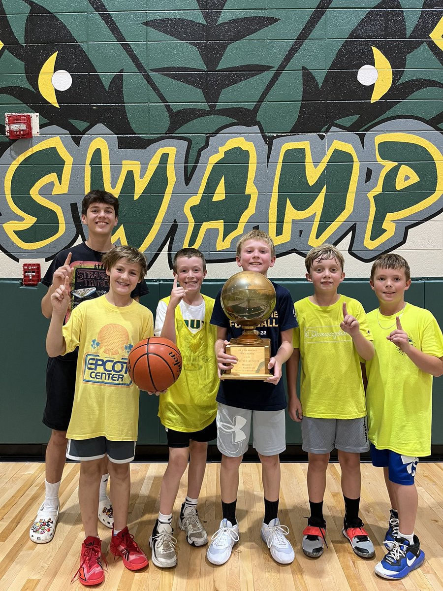 gator_hoops's tweet photo. We just wrapped up a great 3 weeks of Gator Alley Basketball Camp as we had over 140 campers! Thanks to all of our coaches, player coaches, volunteers and players for making it such a great experience for our kids. #GA https://t.co/Qa7auKAyPq