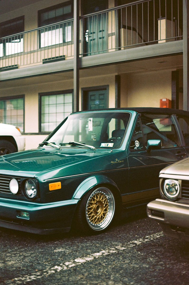 LEP_VIP's tweet image. Some Helen flicks:
Olympus OM-4Ti
50mm Zuiko f/1.8
First 2 shots are Ektar 100 Pushed 2 Stops
Harlequin shot is Kodak Gold 200
And E30 M3 is Porta 800 +1 overexposed