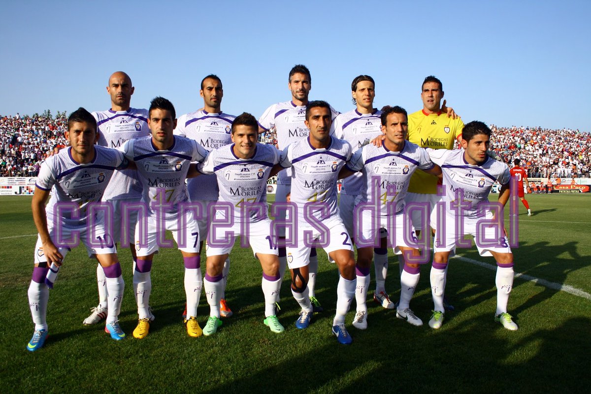 Hoy hace 10 años se jugó el partido de fútbol que jamás olvidaré, el día en el que la ciudad de Jaén volvió a la segunda división, el día en el que todo salió bien, no me acuerdo muy bien de todo, pero solo se que fui muy feliz ese día y que jamás olvidaré ese ascenso de mi Jaén