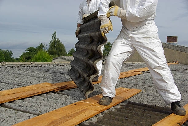 Levaggienviro's tweet image. Looking for reliable asbestos removal services? Levaggi Environmental Contracting is here to provide you with safe and efficient asbestos removal solutions. 

Call us today at 802-888-5756 for a free estimate. #AsbestosRemoval #SafeAndEfficient