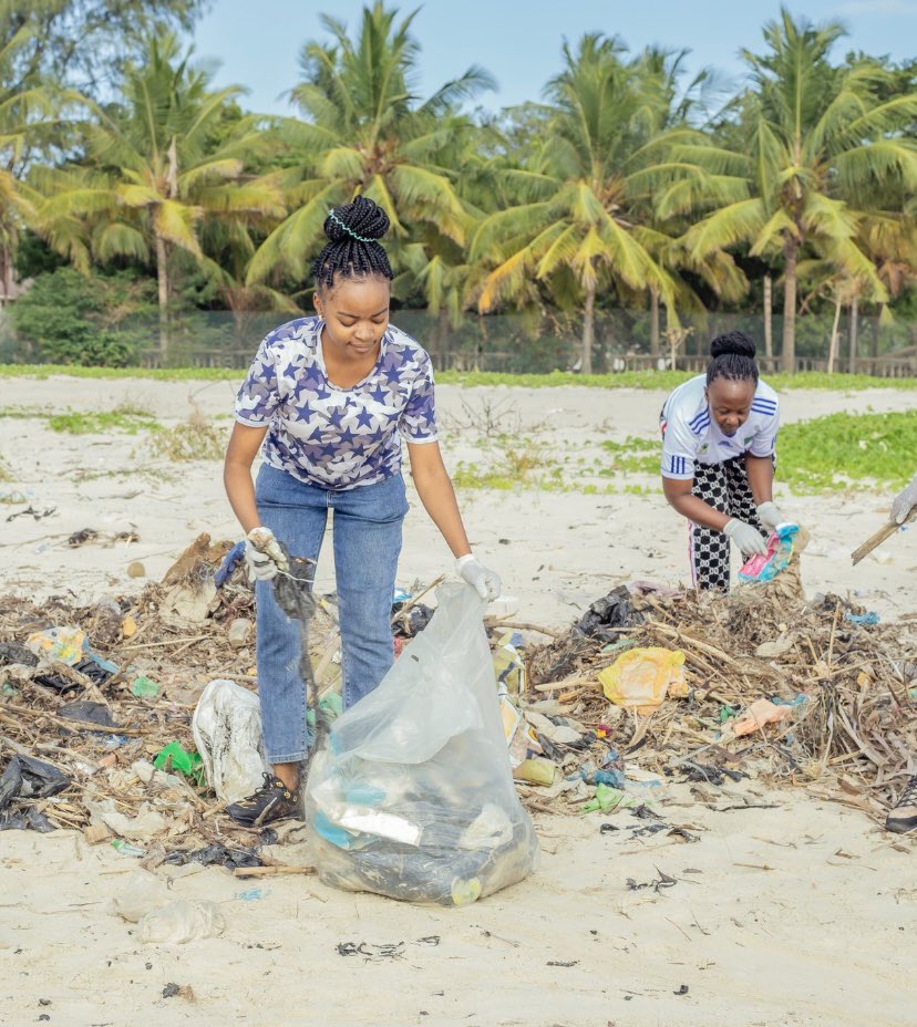 Enrick15226029's tweet photo. @Regina_Magoke Congratulations. Keep the environment clean. https://t.co/wqJ6Rke4Vd