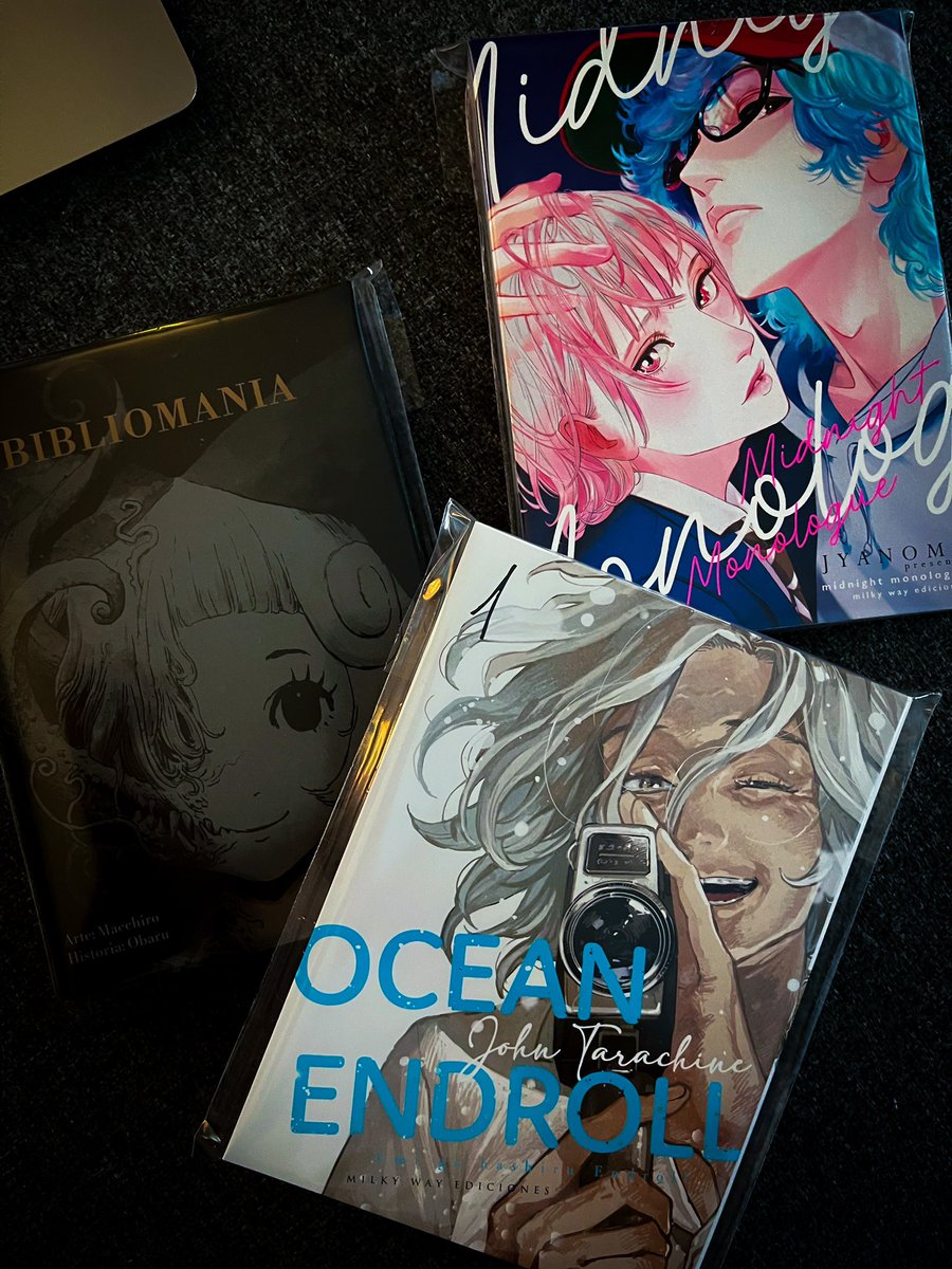 InakiO's tweet photo. Últimas lecturas manga… #Bibliomania (@KibookEdiciones) y #OceanEndroll y #MidnightMonologur (@mwediciones).
Con #OceansEndroll he descubierto que hay mangas con el elemento cinematográfico (no había leído ningún asi), en este caso una mujer de 65 años que quiere ser directora. https://t.co/FjzjvYRcSC