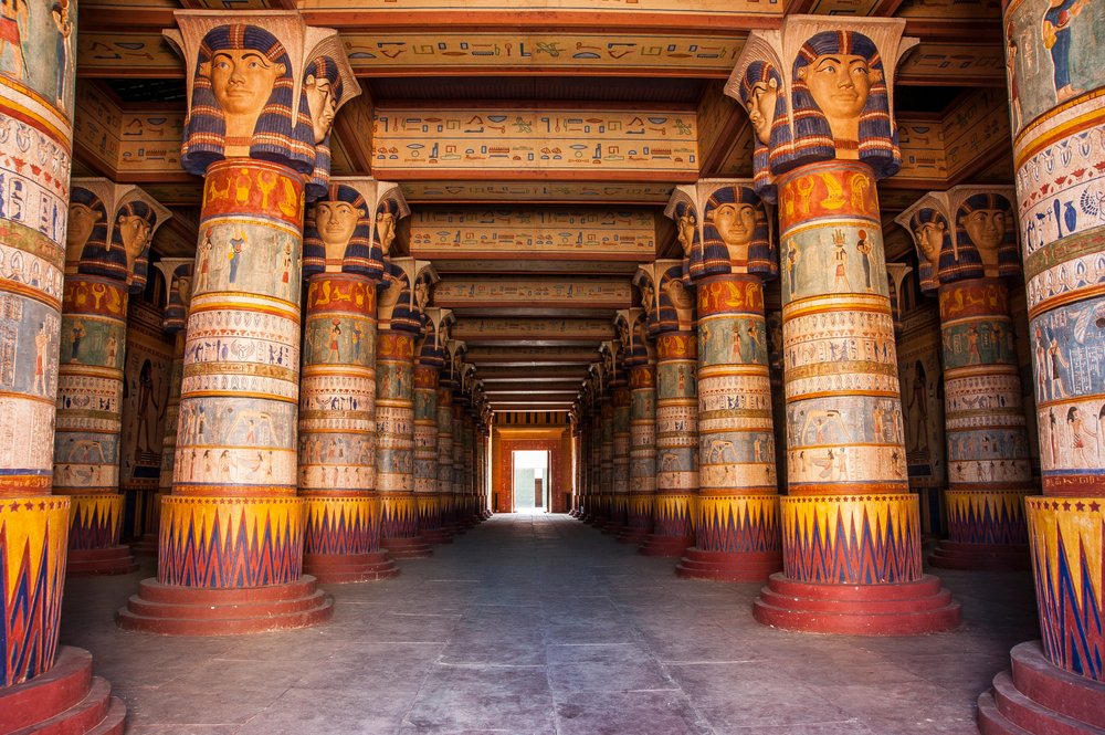 Discover Ouarzazate, Morocco's cinematic treasure! 🌵✨ Explore breathtaking landscapes, legendary Kasbahs, and immerse in vibrant culture. 
travel-tours-morocco.com
Get ready for an unforgettable adventure! 🐪🌅 #Ouarzazate #Morocco #TravelInspiration