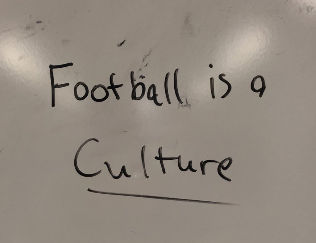 CoachFreier's tweet image. Back on track w/#commit2prepare wkouts. Today= 3x10 DBInclineBench/LatPullDown; 1ArmLMinePress/UprightCblRow; EZPreachCurl/OverheadCblTriExt; CblLegCurl/LegExt; PlateRaisePress (4min Bike/10xSingleLegRDL/25RepBattleRope btwn SuperSets).  Crushed but feel great!  #LetEmSeeYouSweat