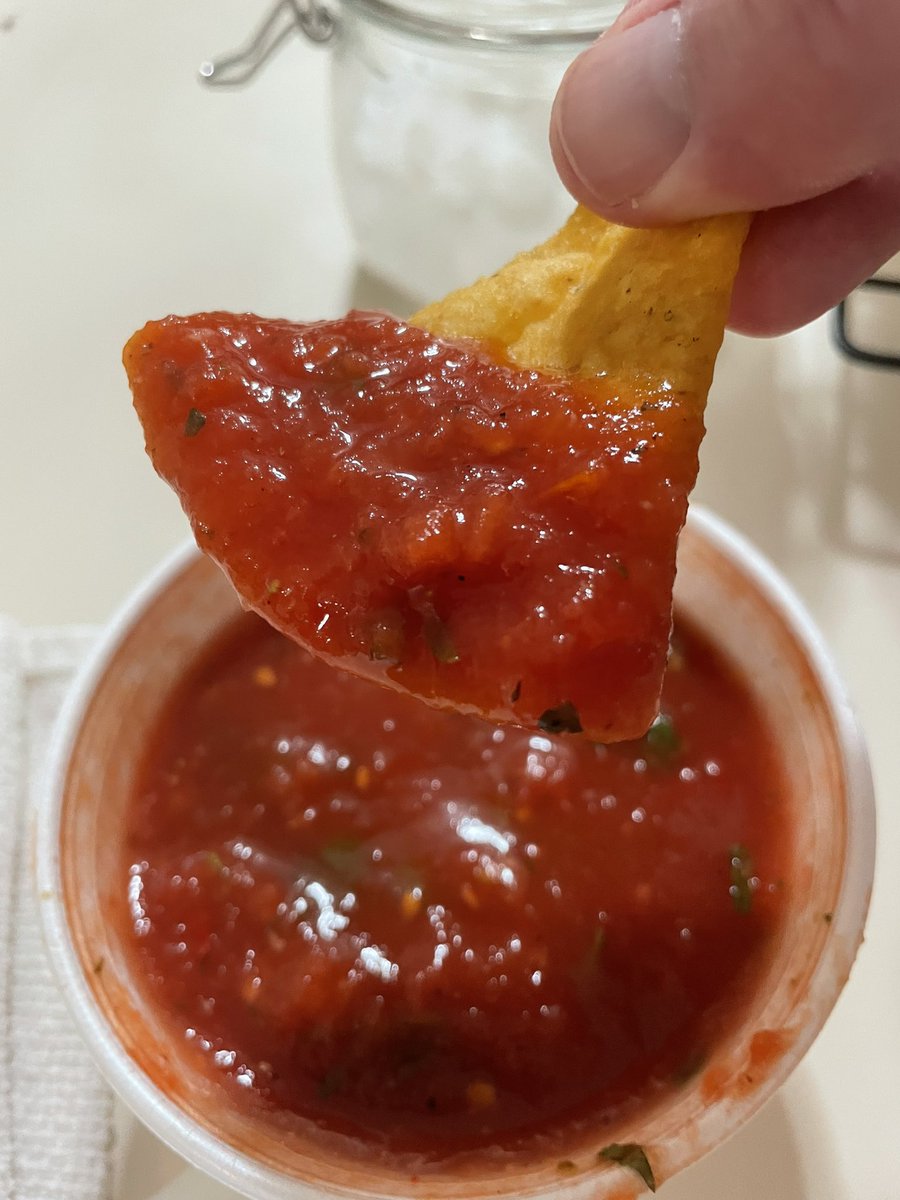 What’s your favorite appetizer??? 
Mine hands down is chips and salsa.. I eat salsa 5 times a week easy.  🤙🤙🤤🤙