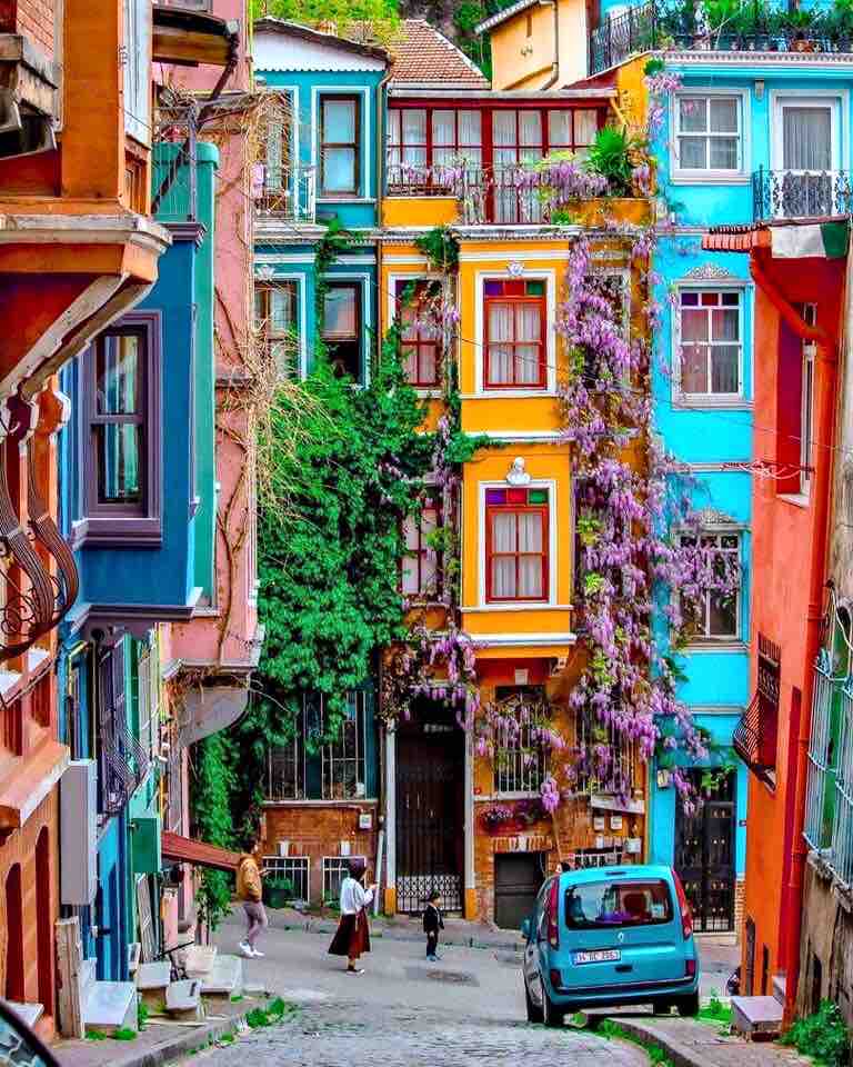 The Colourful Streets In Istanbul, Türkiye 🇹🇷