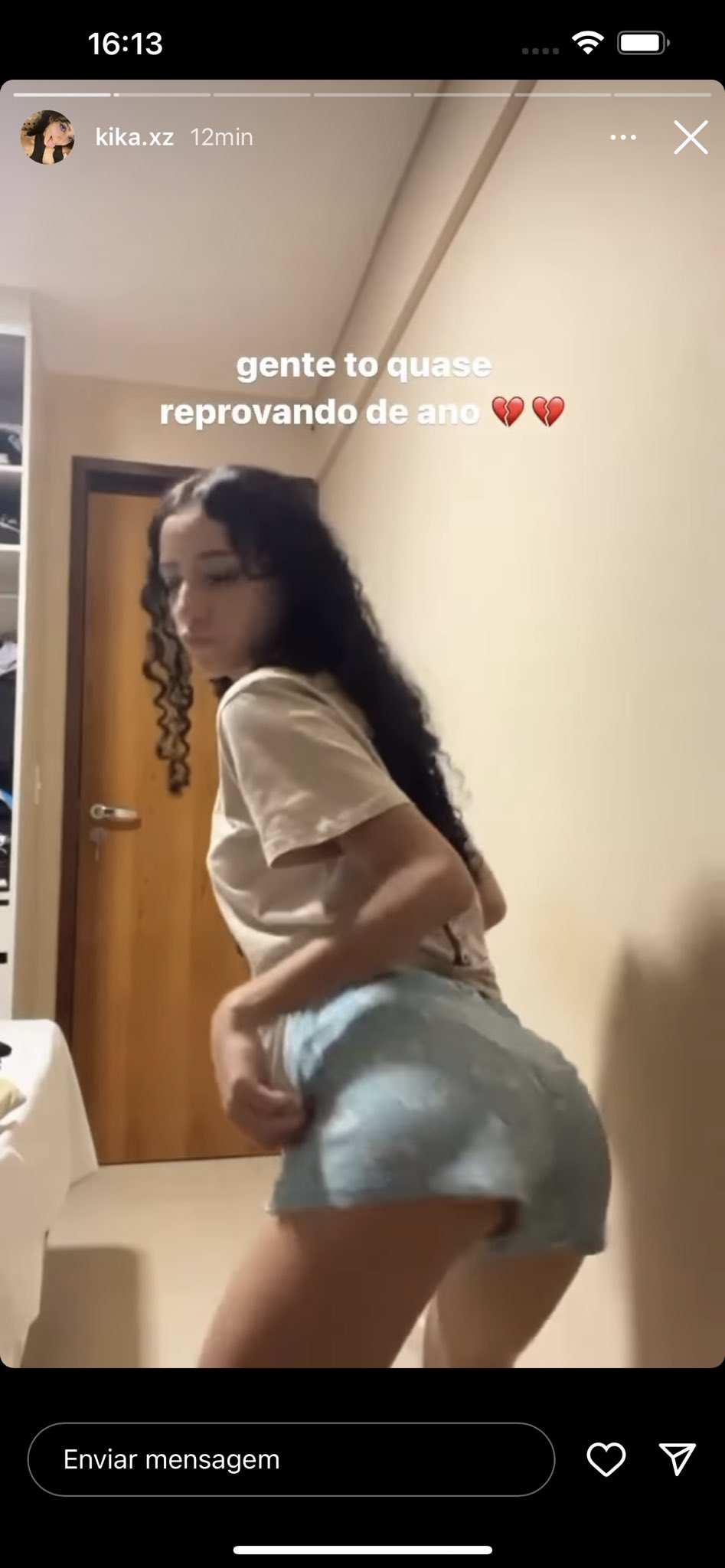 kika on X: o fdp do hacker pegando video antigo meu dos arquivados e  postando como fosse eu meu deus vo cometer um crime  t.coP7v8m5ZAff  X