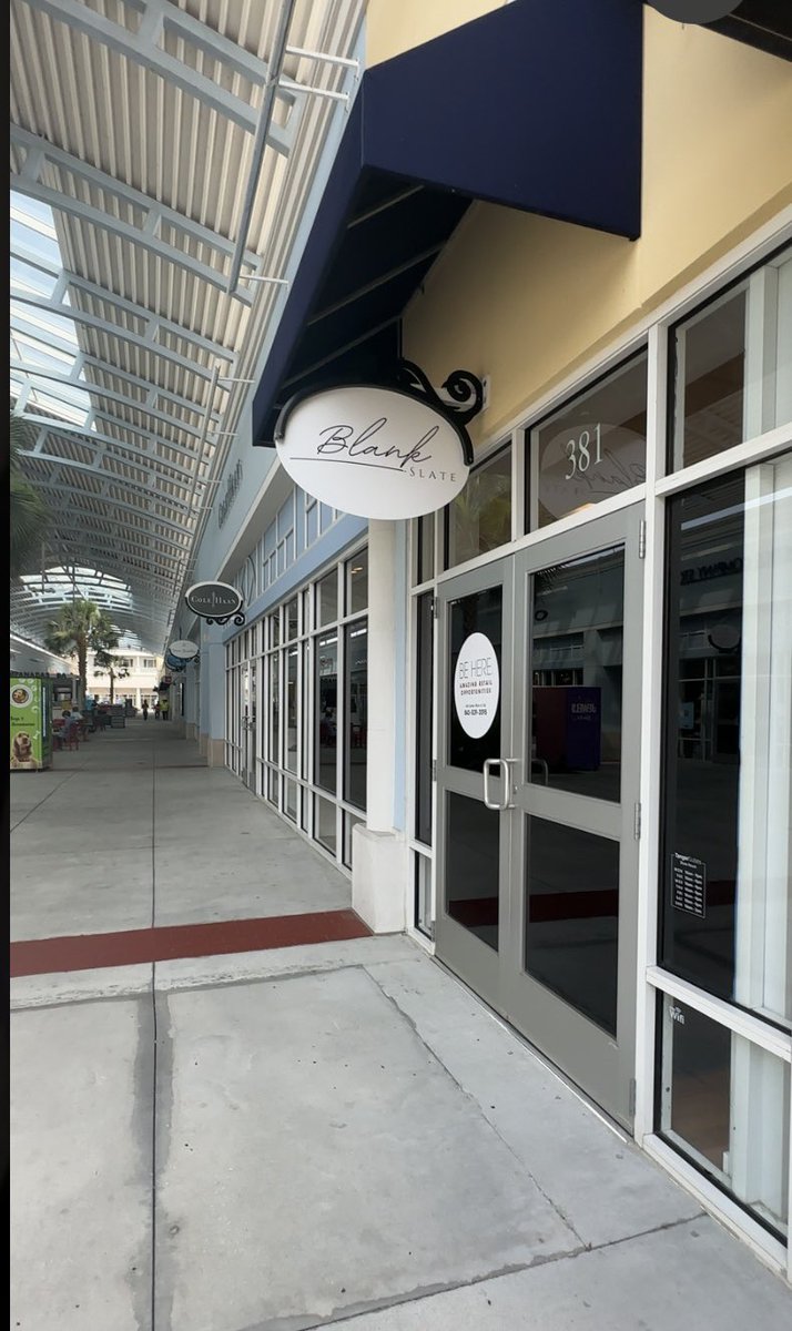 MsTarynJ's tweet photo. Just out here opening stores in different states 🥹 https://t.co/yxWNPXpR4d