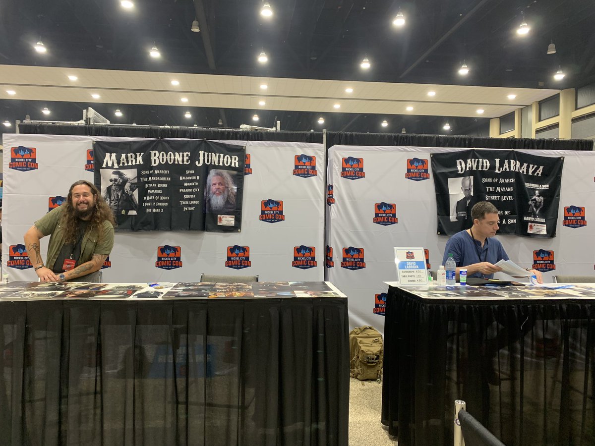 SOAMediaAddicts's tweet photo. Letβs get this party started! @KimFCoates @Theorossi @davidlabrava @TheKennyJohnson @markboonejunior @RamboDonkeyKong @nickelcitycon #AddictsInBuffalo #SOA #SOAFX https://t.co/XdRD5B6KV1