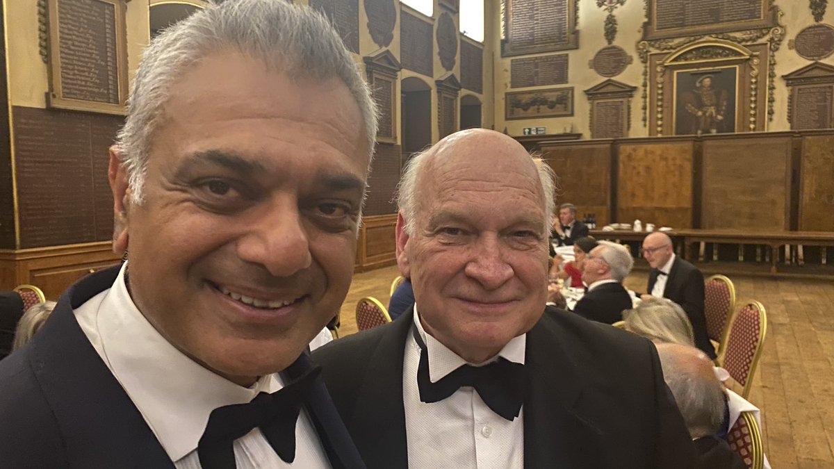 kulvinderlall's tweet photo. Inspirational #BAVS900 meeting in London with legends in the field @ru_nhs @JCoselli_MD Duke Cameron @mraungoo @aorticsurgeon @BartsAorta @BenjaminAdamsMD @Johnyap88547698 @NHSBartsHealth https://t.co/L2uUHp6WMg