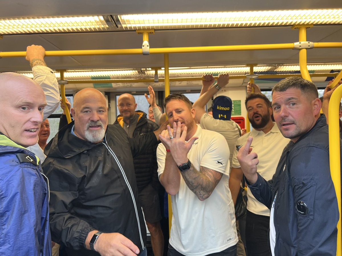 HelenJqRimmer's tweet image. Disgusted and shook up by so-called Lancashire cricket ‘fans’ on tram from #RosesT20 just now - intimidating a young mum and newborn baby off tram, shouting misogynistic abuse at women sticking up for them. Drunk and out of control - @lancscricket ban them from Old Trafford
#ICEC