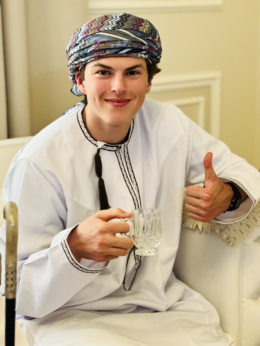مُحمدْ الحَسني (@7moo10dy) on Twitter photo كل عام وانتم بخير 🤍
🇴🇲🇺🇸
العيد كان براعية اصدقائي الامريكان 🫰🏻
هيثم - لؤي - يعقوب-جاسم 
نورتو اولاد خالتي 🇴🇲🇺🇸
#EidAlAdha2023 
#Oman #jalan #America كل عام وانتم بخير 🤍
🇴🇲🇺🇸
العيد كان براعية اصدقائي الامريكان 🫰🏻
هيثم - لؤي - يعقوب-جاسم 
نورتو اولاد خالتي 🇴🇲🇺🇸
#EidAlAdha2023 
#Oman #jalan #America