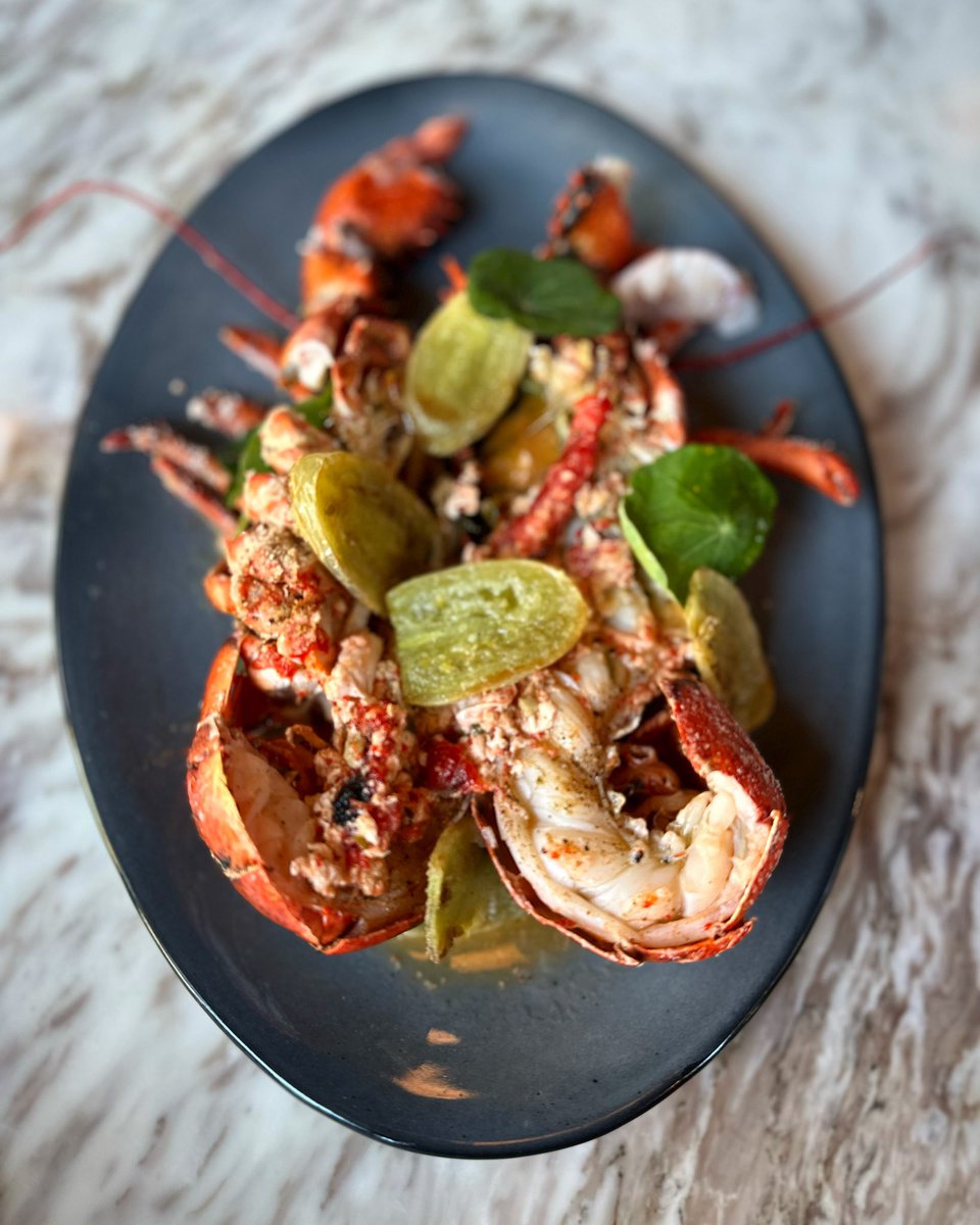 Whole roasted Maine lobster w/ Calabrian chili butter &amp; fried green tomatoes. If you are a lobster fan, run don’t walk for this weekend special! Limited quantity and available until they sell out. Make a reservation here: bit.ly/ReserveDante