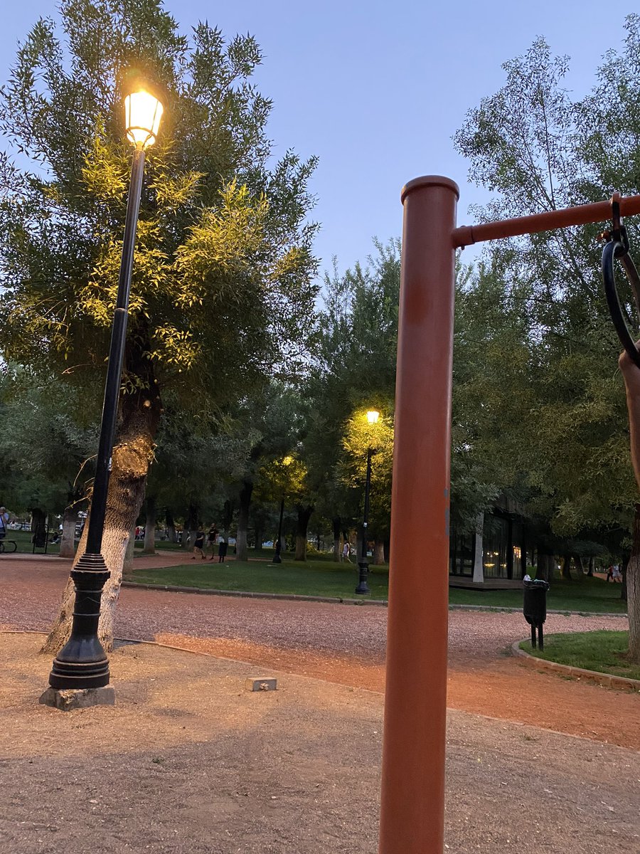 ciinarokkes's tweet photo. 🚶 https://t.co/giLAdS34Zp