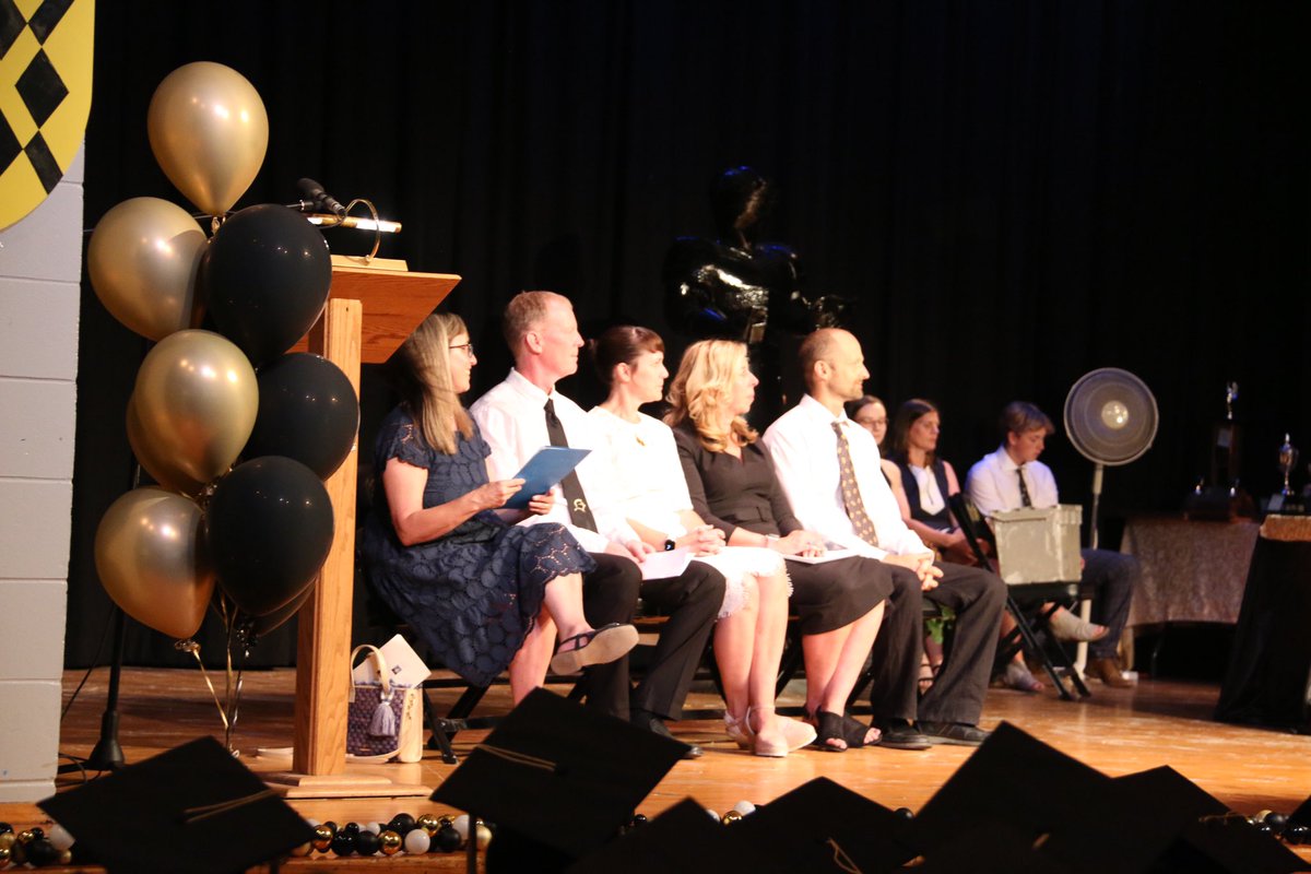 Feeling proud of our La Salle grads! We celebrate you and your achievements. Many thanks to the family, friends and community who supported you along the way. Once a Black Knight, always a Black Knight 💛🤎💛🤎