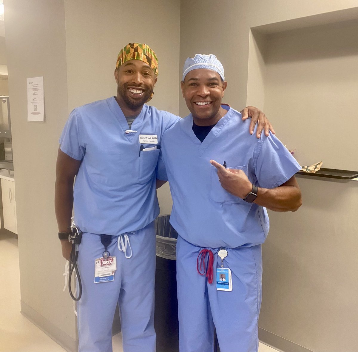 Yesterday: Supreme Court decision lessens likelihood black males will graduate from medical school, despite levels being at < 1980s
Today: get assigned to do anesthesia cases with a mentee of mine, who is completing his last day of residency

God knows when you need a lift !✊🏽👍🏽