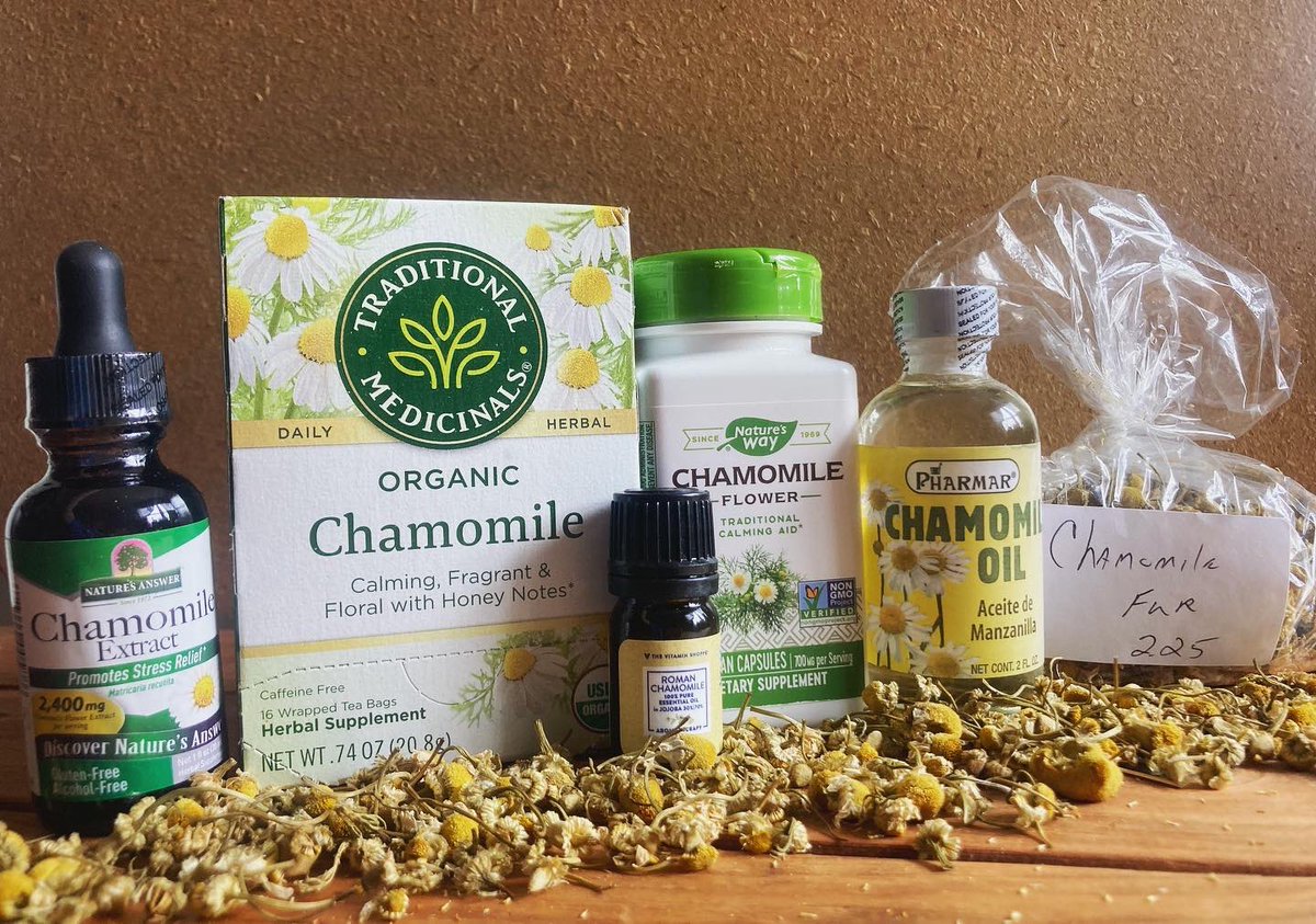 #FlashbackFriday to last week’s Herb OTW #Chamomile. Here are some internal and external suggestions to utilize the healing properties of this powerful plant.
#holistichealing #holistic #herbalhealing #herbs #chamomileflower #healer #holistichhealer #pagan #herbotw #herboftheweek