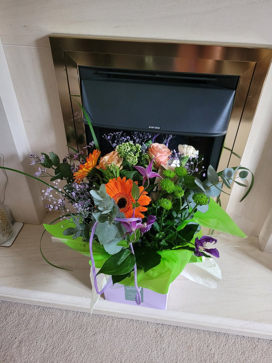sarahemilnes's tweet photo. Today was emotional saying goodbye to my cohort. I have been their lead for 4 years and today was their last theoretical day. Just a few births to achieve now and they will be done! I'm so proud of them - they are all amazing! Thanks for my gifts ❤️ @LeicsMidwifery @Leics_midsoc https://t.co/yb6ILMyGGK