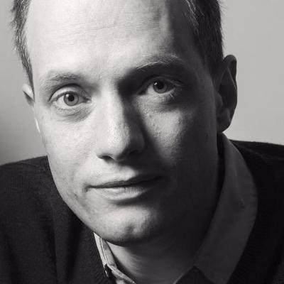 Port3Network__'s tweet photo. "إن الواثقين في قيمتهم الذاتية لن يتسلّوا بتحقير الآخرين. وراء الاختيال والغرور يكمن ذعر مقيم، فحينما ننقل لبعض الناس الشعور بأنهم غير أكفاء لنا، يأتي القصاص اللازم بشعورنا بالدونية إزاء أشخاصٍ آخرين."

قلق السعي إلى المكانة - آلان دو بوتون https://t.co/h7IOYjEsBU