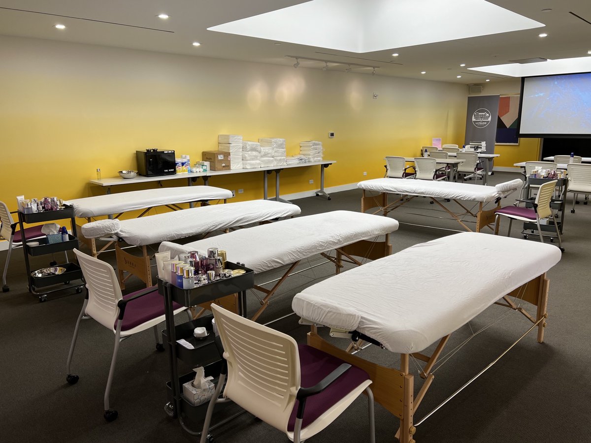 MeetHospitality's tweet photo. 41 Madison has customizable spaces that can be transformed from meetings to product trainings, like this skincare event we recently held in the Wisteria Wing.

#madisonave #flatironnomad #madisonsquarepark #nycmeetings #laprairie https://t.co/QfIRQEFGEy