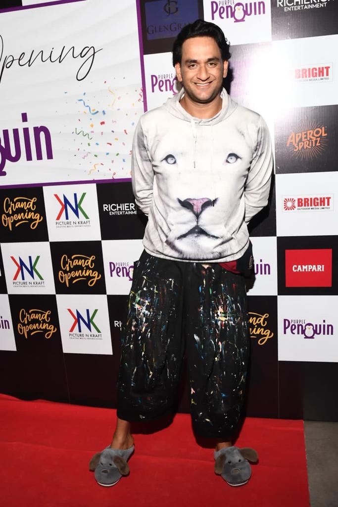 PiictureNKraft's tweet photo. Star studded Grand launch of Lounges &amp; Bars Purple Penguin

#purplepenguin #launch #lounge #bar #nightlife #sanjaychawla https://t.co/GqwSBpNZz3