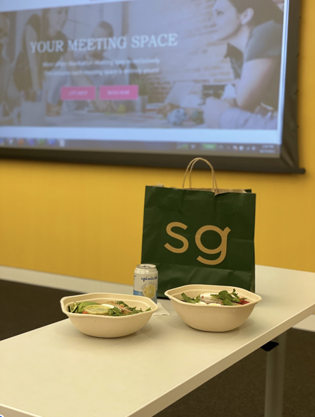 MeetHospitality's tweet photo. Treat yourself to a mid-week pick-me-up like a delicious salad from sweetgreen

#sweetgreen #midtownlunch #lunchbreak #HealthyHabits #catering #nyc https://t.co/jpHp7ZwH9I