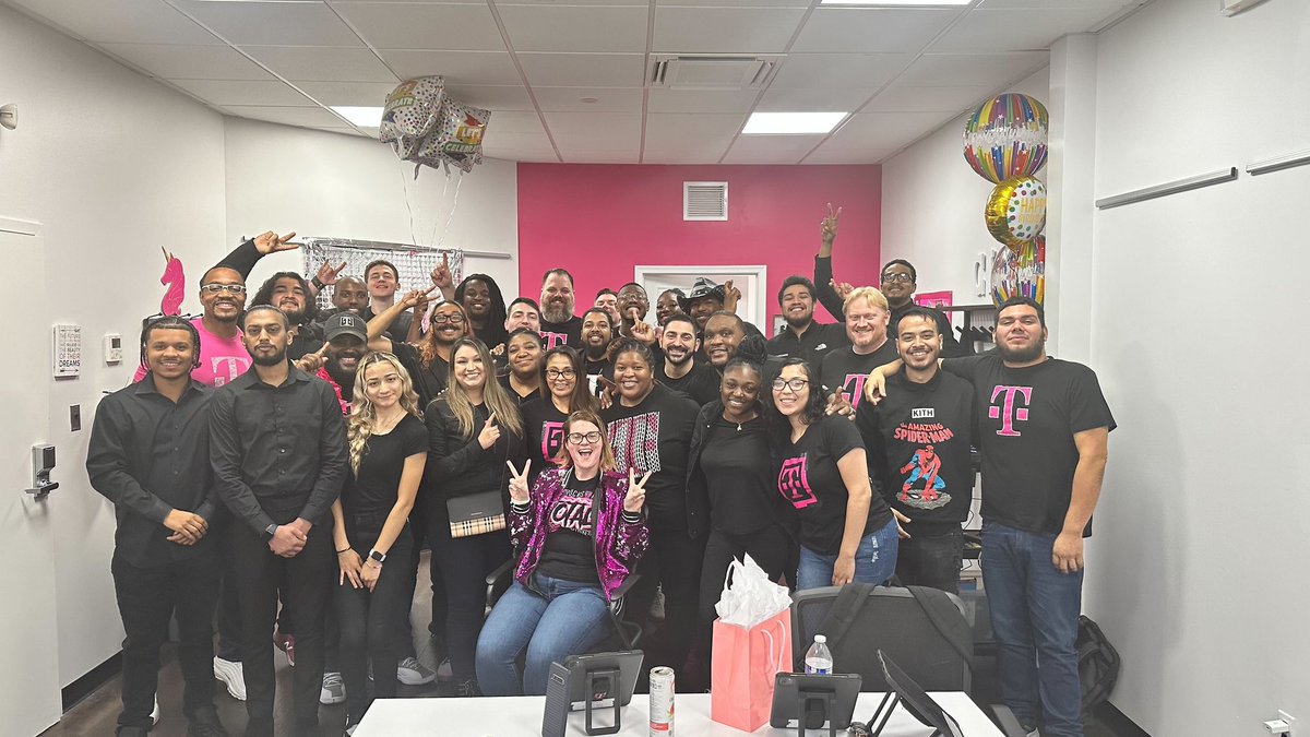 Mannnnn o mannnnn what a crew! Graduation day was a success! Now, like big dog said @tglover187 it's what you do now with this opportunity! Go out and be great! And like the queen says! Go make that money! @SellPhones4 @Tarek_Hammad @_bersays 💪🏾💪🏾#MagentaStrong 🥳🥳🥳