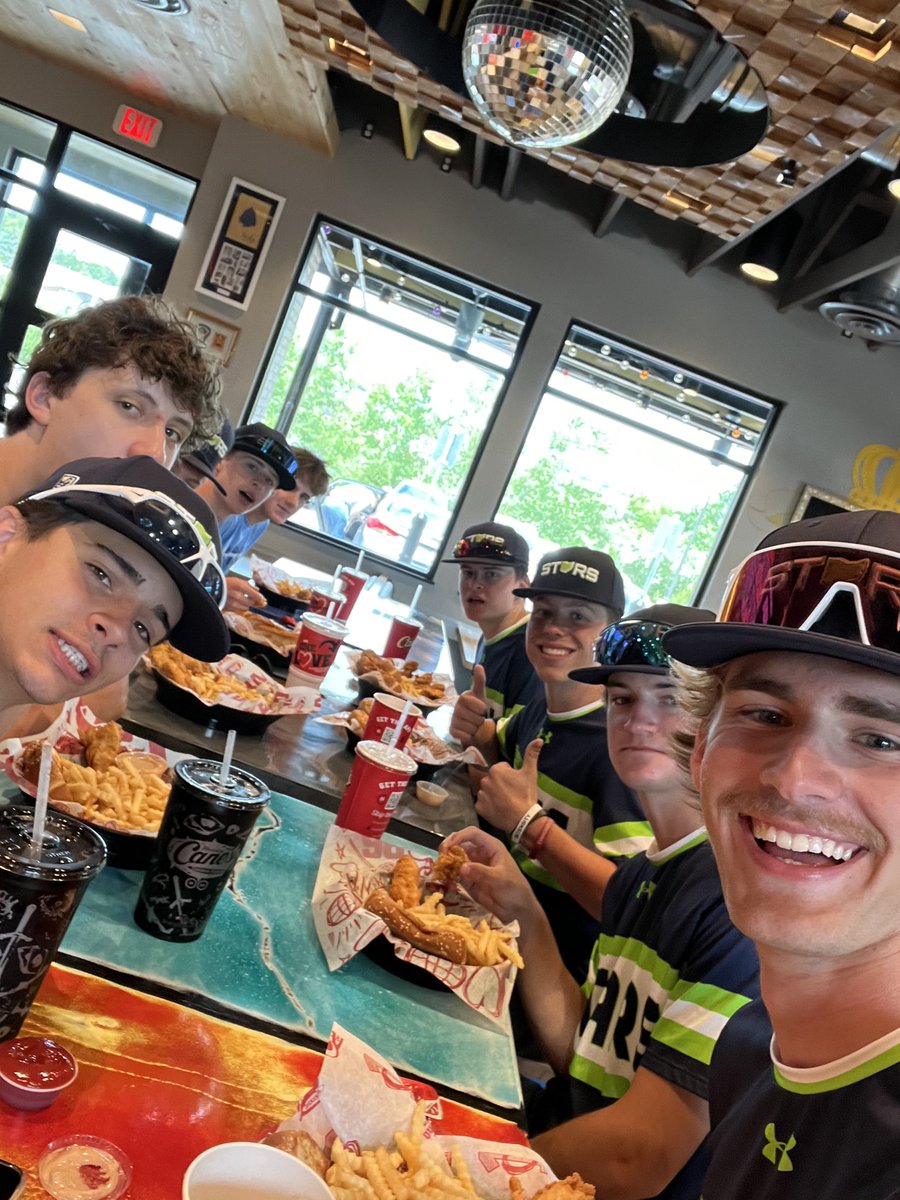 MidWest Stars 18U 2025 (@2025mws) on Twitter photo S/O to <a href="/raisingcanes/">Raising Cane's</a> for hooking our guys up with a Post Game Win meal 🍗🍟💫
#MidWestCaniacs💫 S/O to <a href="/raisingcanes/">Raising Cane's</a> for hooking our guys up with a Post Game Win meal 🍗🍟💫
#MidWestCaniacs💫