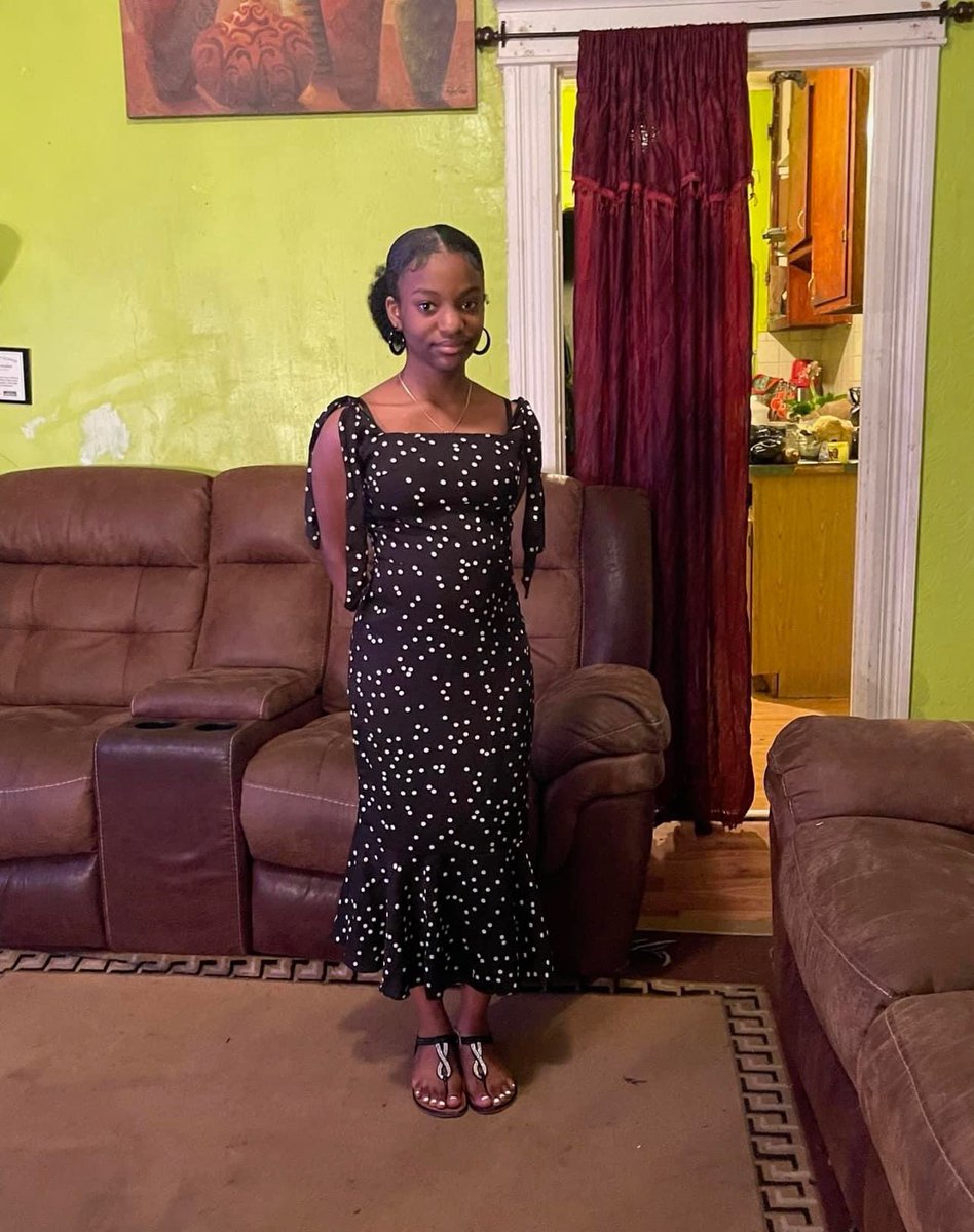 The Buffalo Police Department needs the public’s help in locating missing 12-year-old Adija Kashindi, a Black female approximately 5'0' 115  lbs, with black hair and brown eyes.

Last seen in the 300 block of Breckenridge Ave in the City of Buffalo, NY. 
#Buffalo #MissingAlert