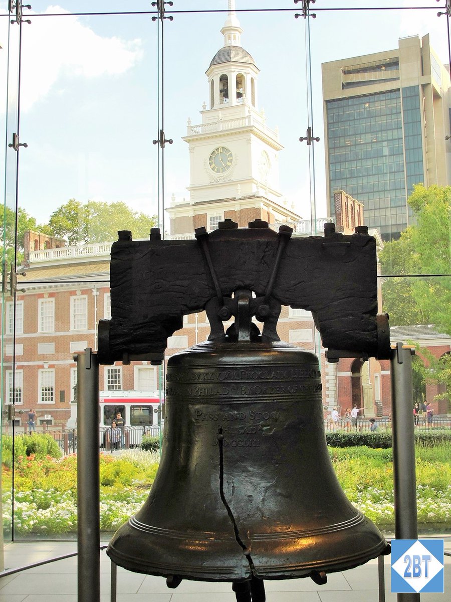 #TravelTuesday photo: Happy #IndependenceDay to those in the US.  Here's the  #LibertyBell with @INDEPENDENCENHP behind it