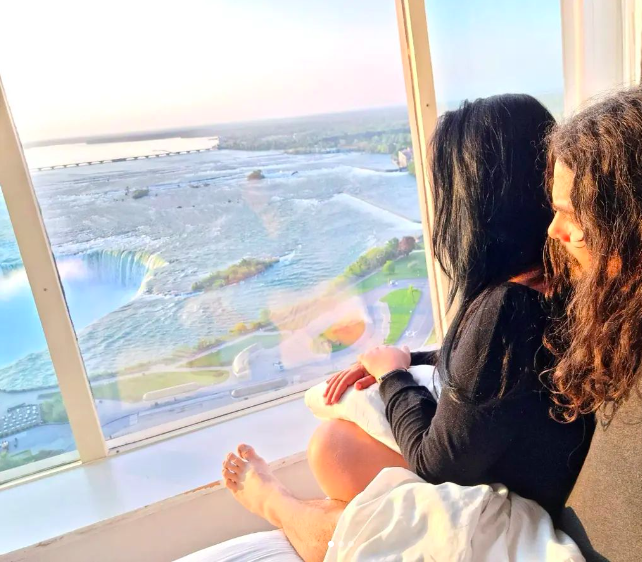 Mornings are better with a beautiful view at The Tower Hotel Fallsview!

Book now: niagaratower.com

📸 @atonianadejardsimmer