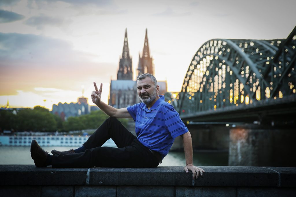 Çok değerli Prof. Haluk Savaş hocam ile tedavi için geldiği Köln'nde unutulmaz birkaç saat geçirmiştik. 

İşte, o buluşmadan bugüne kalanlar... Rahmet ve minnetle...

"İslamcılığın ‘kilisesi’ eskidi, artık kimseyi ikna edemez"

kronos36.news/tr/haluk-savas…

kronos36.news/tr/haluk-savas…