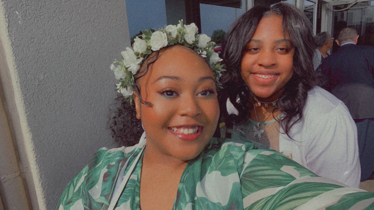 ShaelaAndrena's tweet photo. Convention pics + baby Symphani 🥹shout out to my sister for having another baby that’s gonna break my pockets https://t.co/NFOicM28gw