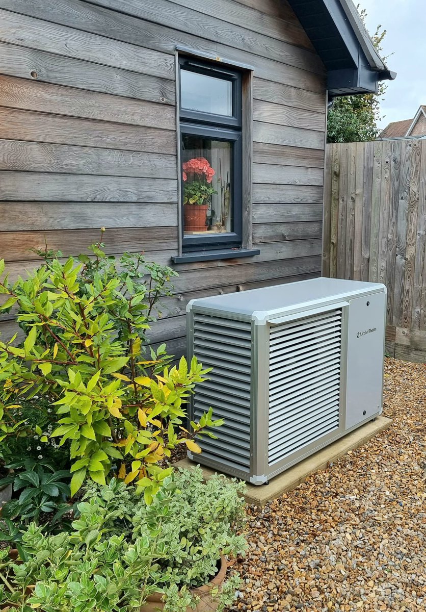Love how good this <a href="/MasterThermUK/">MasterTherm</a> BoxAir looks in its new home… 😍 
Online as standard 👨‍💻