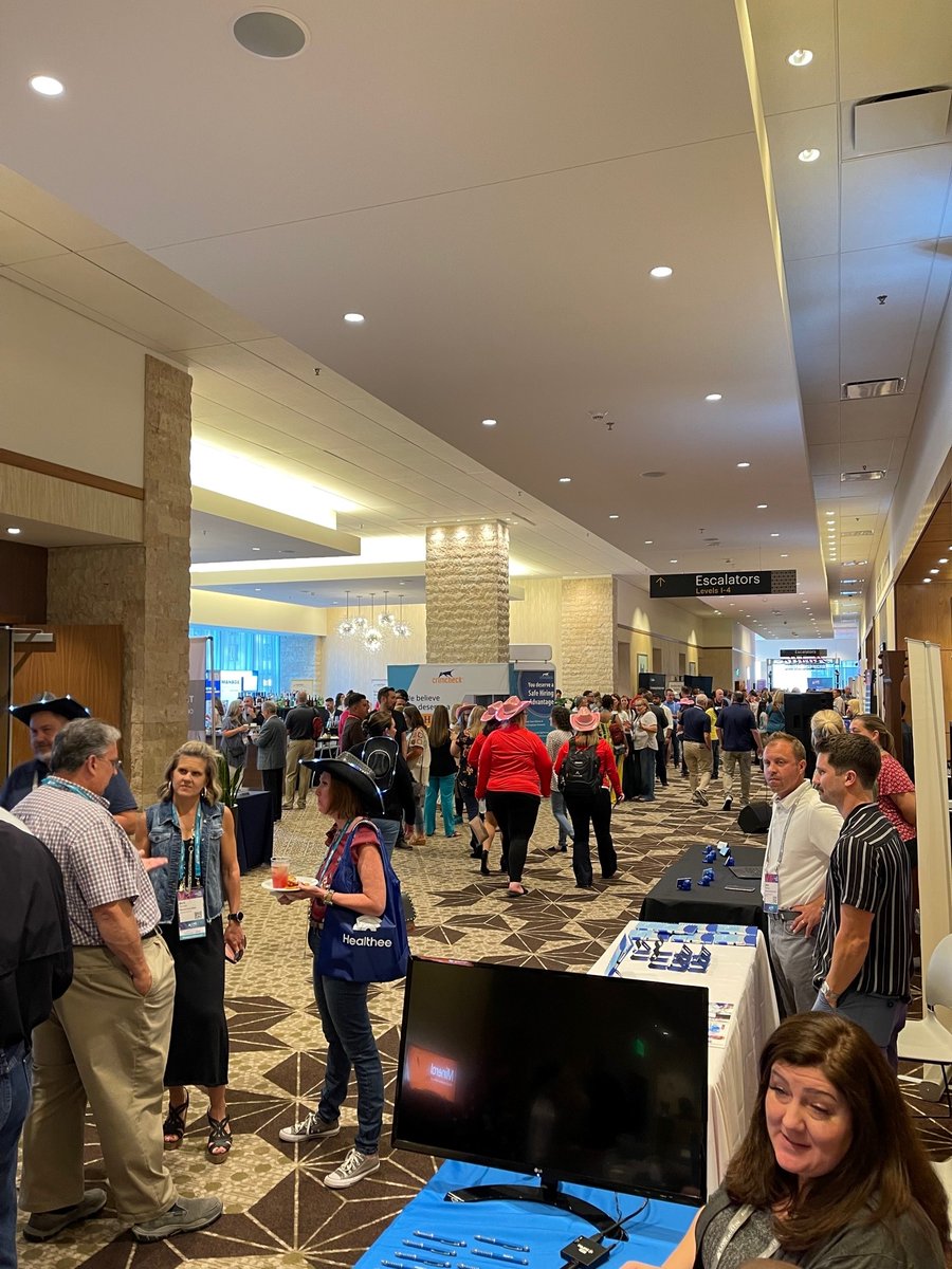 MasterTax's tweet image. We had a blast at the PrismHR Live conference in Austin this week. This incredible event gave us the opportunity to connect with amazing like-minded professionals and celebrate innovation in the HR industry. Catch a glimpse of the moments at the conference!

#conference #PrismHR