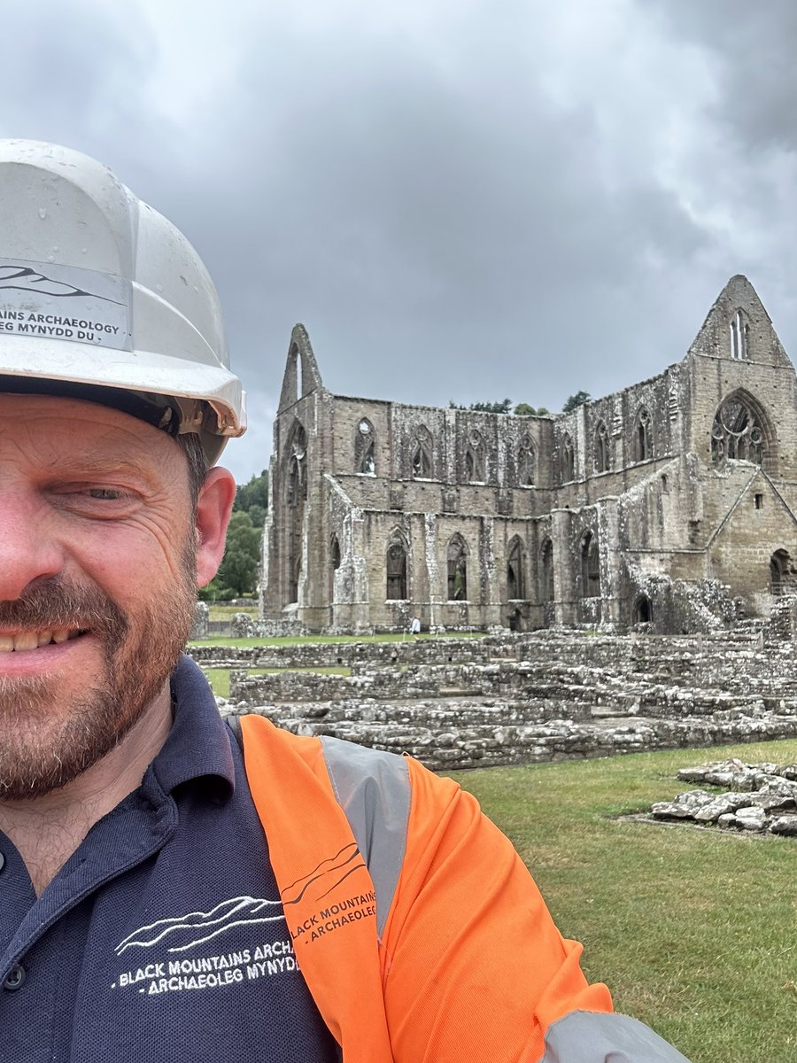 After many weeks of heat, sun and dust…the rain is most welcome 😊☔️ <a href="/BMArchaeology/">Black Mountains Arch</a>  <a href="/ArchaeoDomus/">Ross Cook</a> <a href="/cadwwales/">Cadw</a> #archaeology #medieval #lovemyjob