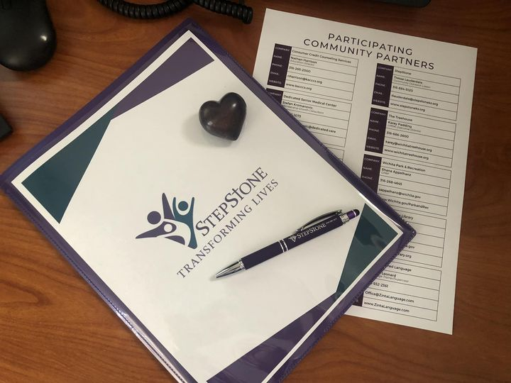 StepstoneK's tweet image. Attn HR Directors:
Intimate Partner Violence is not just a private issue. It reduces the safety, quality of life, and productivity of your employees. Equip your staff to support your employees! 

Email tlauderdale@stepstoneks.org re: free workshops, resource fair kits, etc.